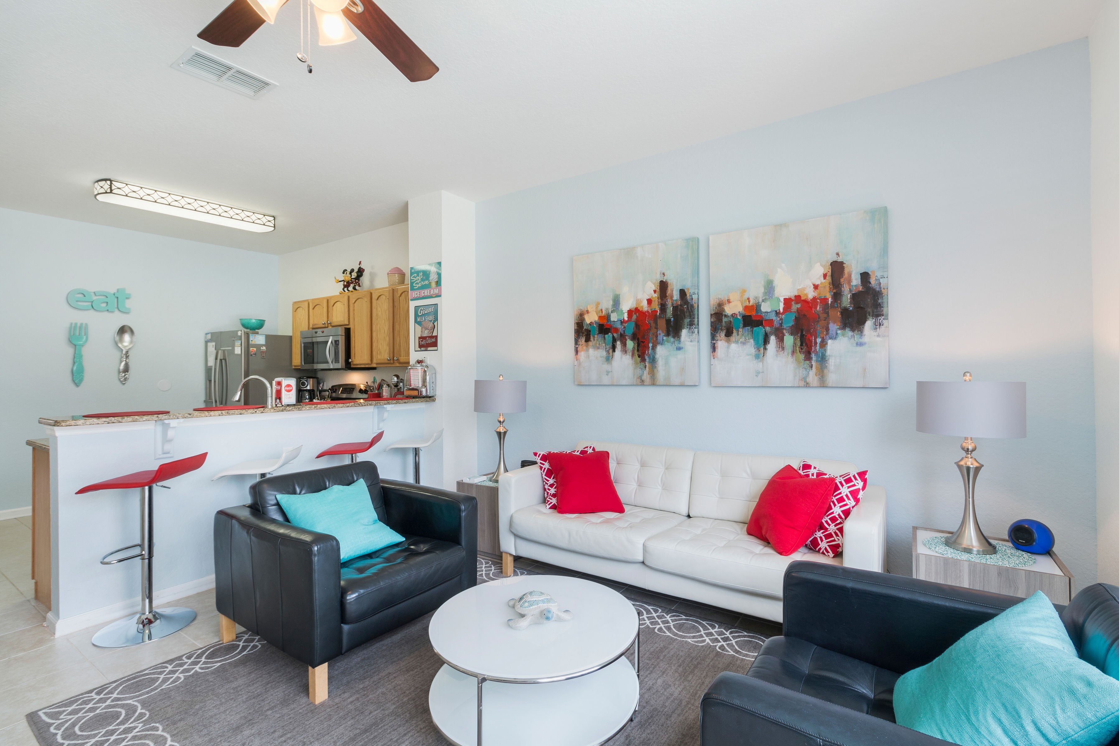 Silver Spoon House > Windsor Hills Official Rentals